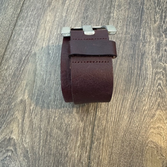 Diesel Purple Leather Belt with Modern Metal Buckle - Picture 2 of 3